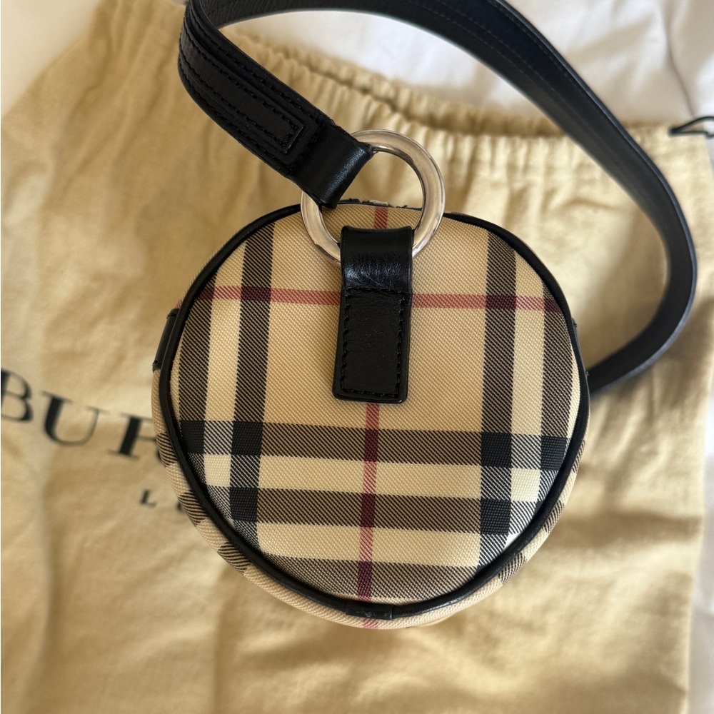 Burberry Barrel Bag - Picture 4 of 12